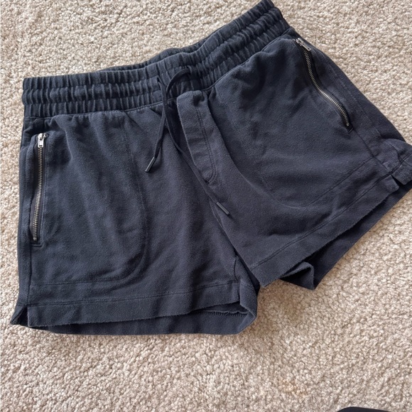 EUC. Medium 90 Degree by Reflex Shorts - Picture 1 of 7